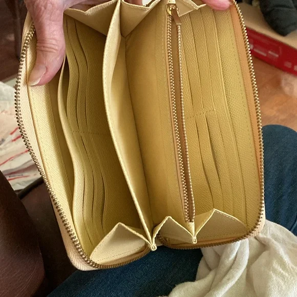 Coach Zip Wallet - Picture 8 of 11